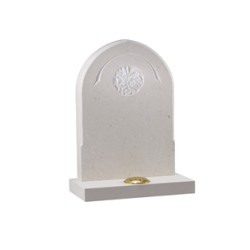 EC179 Nabresina Gothic shaped memorial with chamfers and hand carved design.